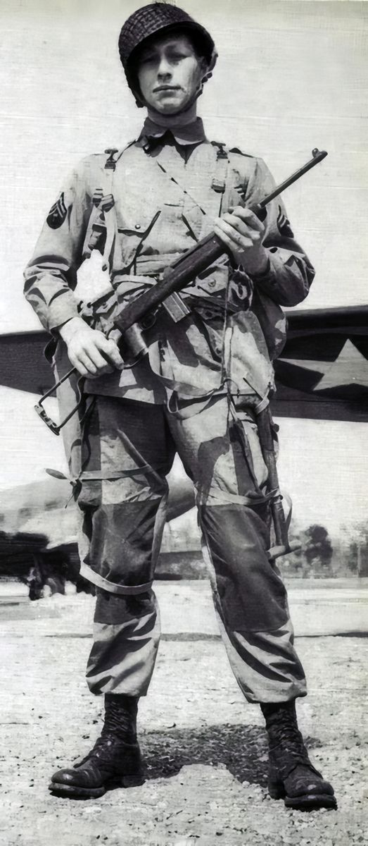 The World War II M1a1 Paratrooper Carbine — photograph 2 from the original article